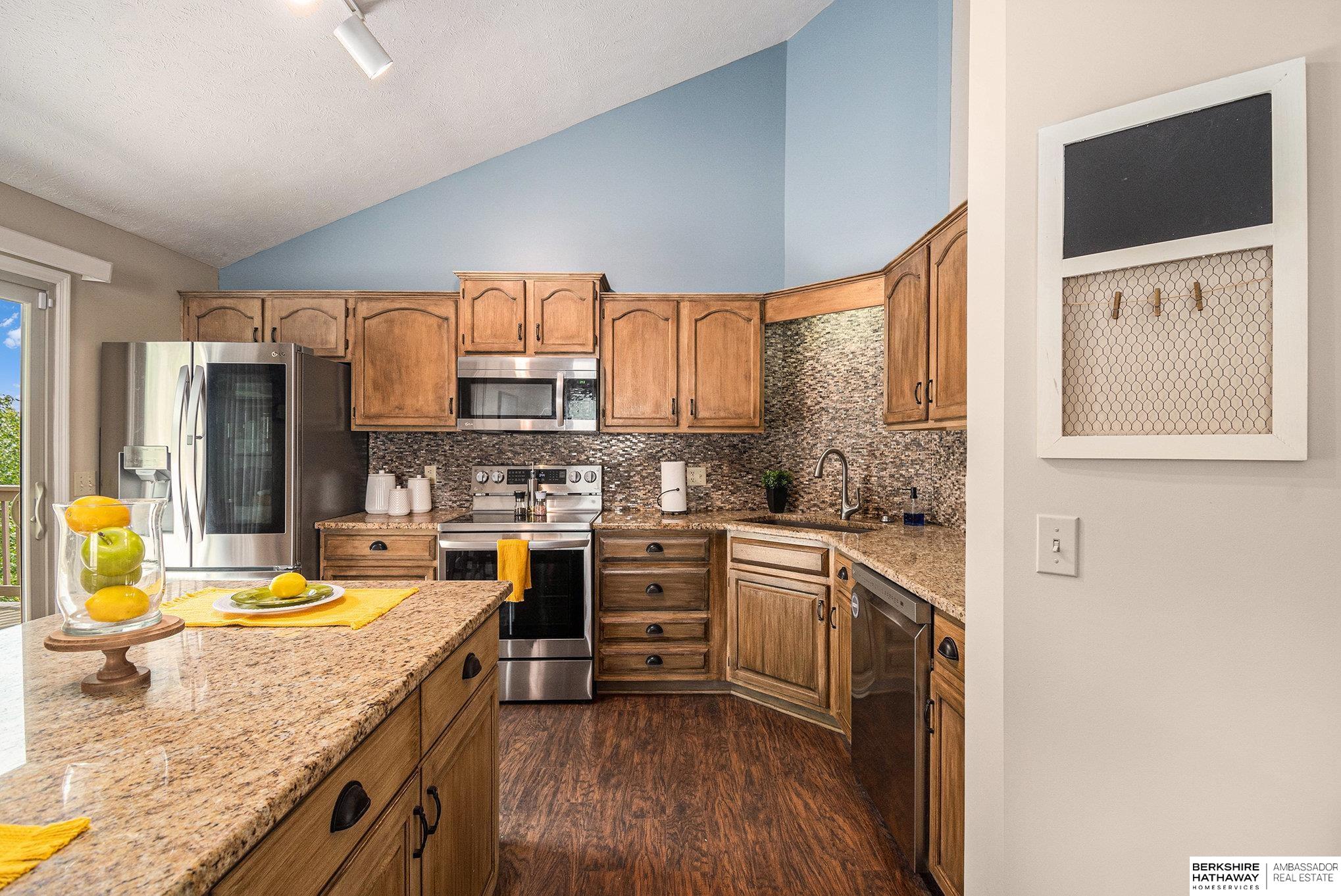 Papillion, Nebraska 68133, United States, 3 Bedrooms Bedrooms, ,2 BathroomsBathrooms,Residential,Pending,185819