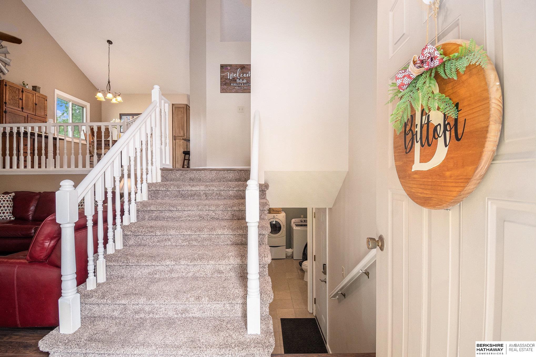 Papillion, Nebraska 68133, United States, 3 Bedrooms Bedrooms, ,2 BathroomsBathrooms,Residential,Pending,185819