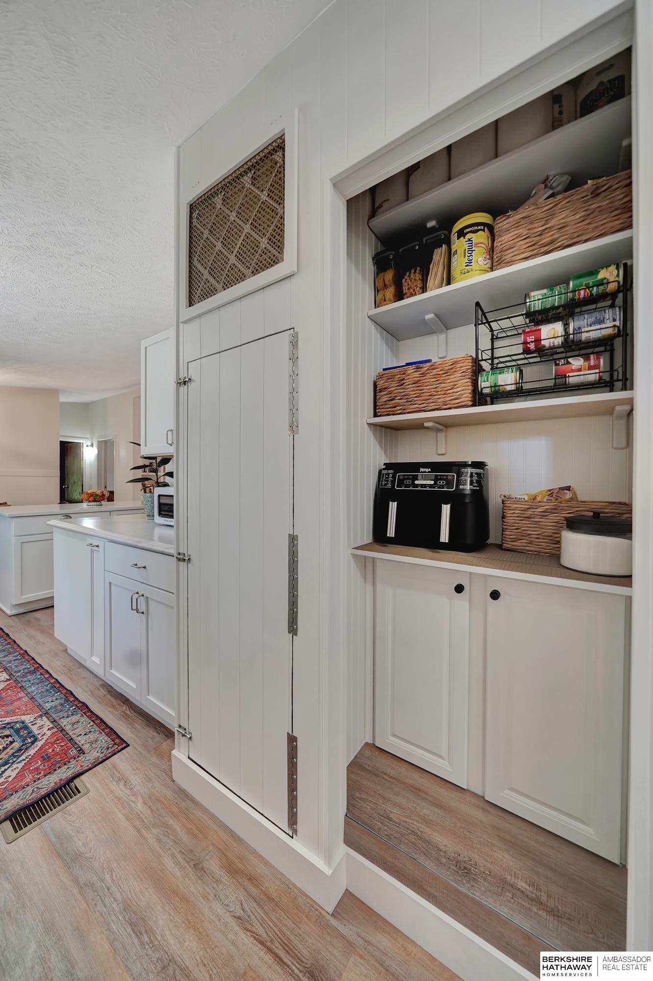 Eagle, Nebraska 68347, United States, 4 Bedrooms Bedrooms, ,2 BathroomsBathrooms,Residential,Pending,129204