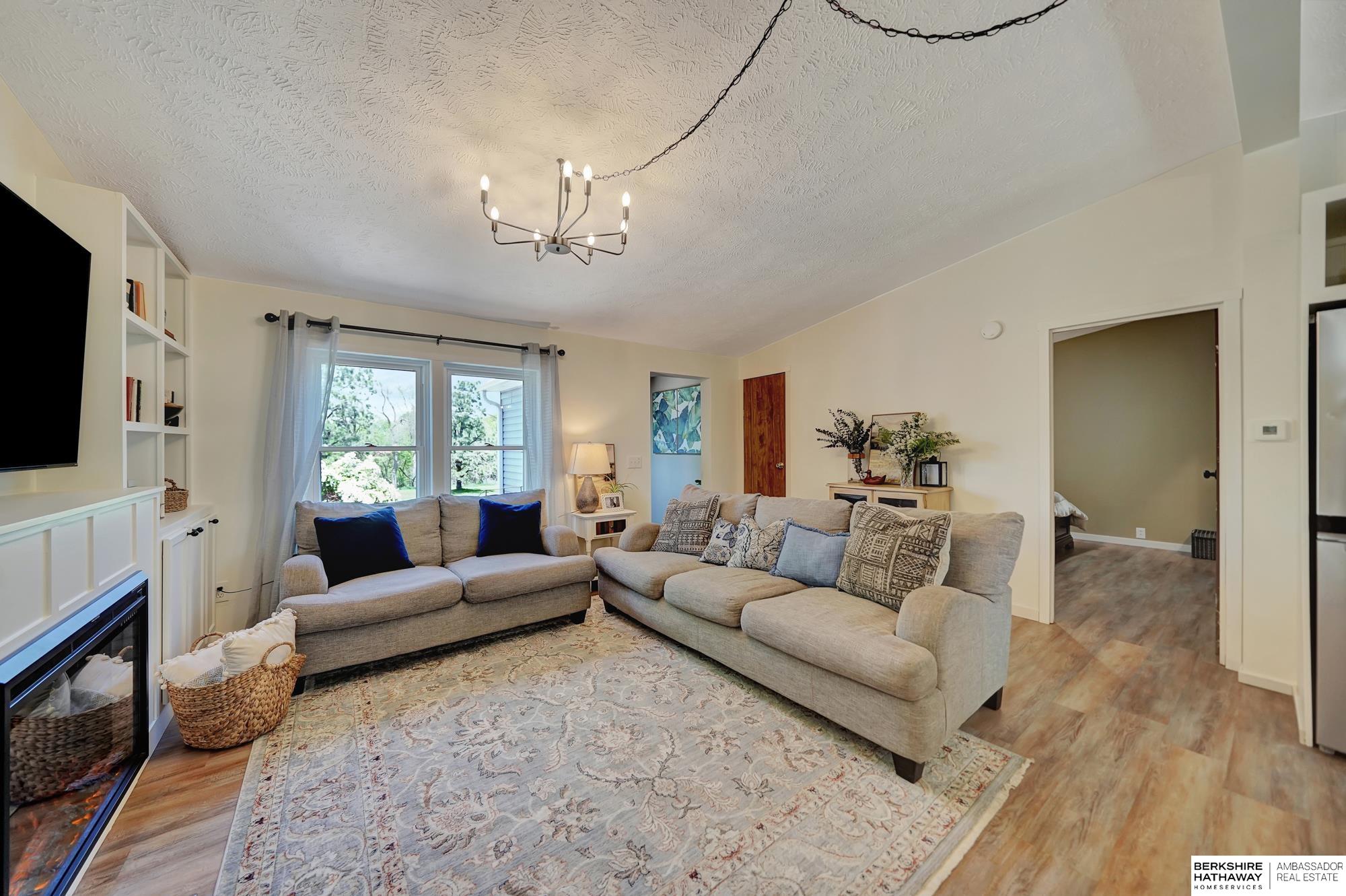 Eagle, Nebraska 68347, United States, 4 Bedrooms Bedrooms, ,2 BathroomsBathrooms,Residential,Pending,129204