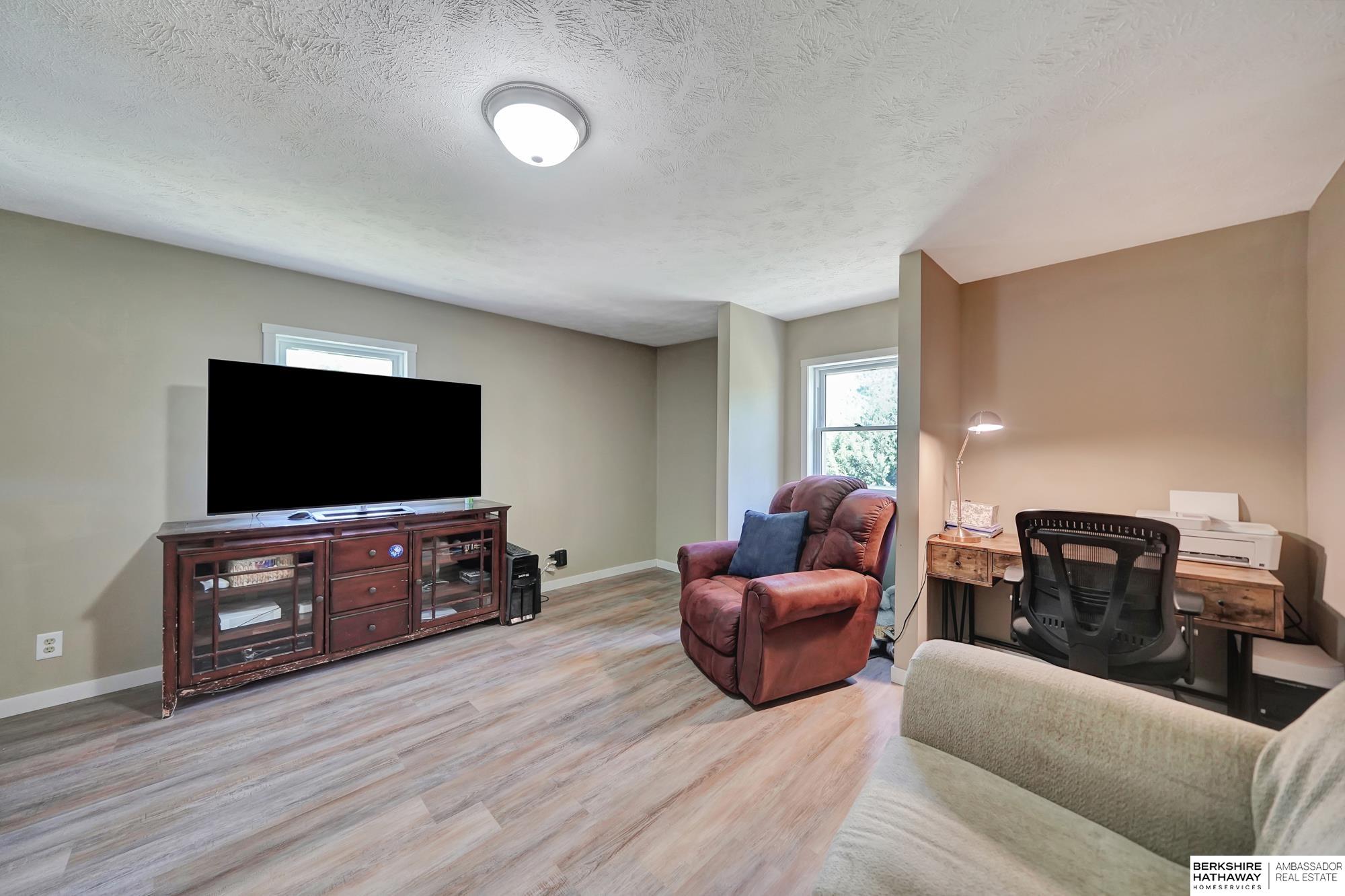 Eagle, Nebraska 68347, United States, 4 Bedrooms Bedrooms, ,2 BathroomsBathrooms,Residential,Pending,129204