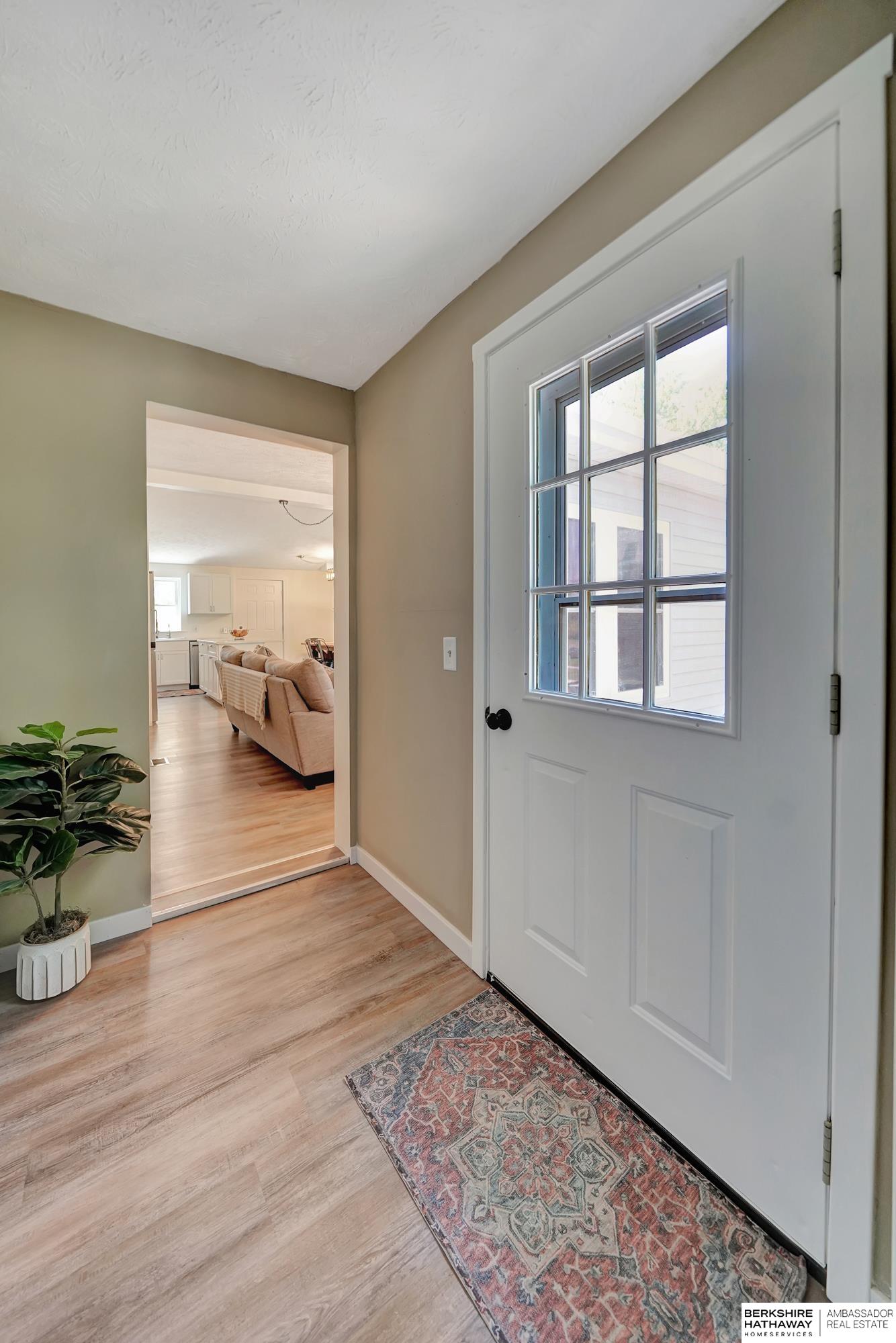 Eagle, Nebraska 68347, United States, 4 Bedrooms Bedrooms, ,2 BathroomsBathrooms,Residential,Pending,129204