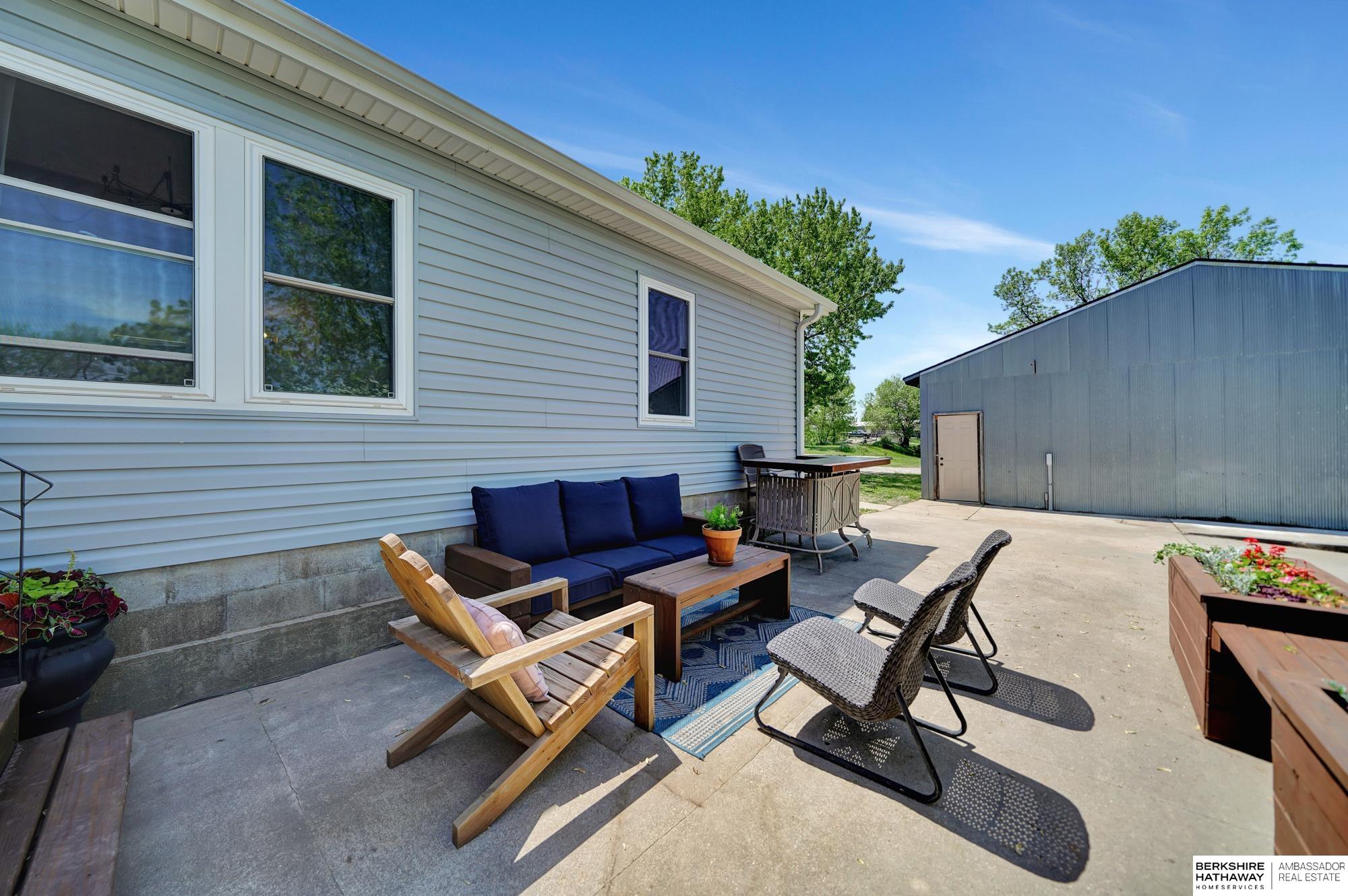 Eagle, Nebraska 68347, United States, 4 Bedrooms Bedrooms, ,2 BathroomsBathrooms,Residential,Pending,129204