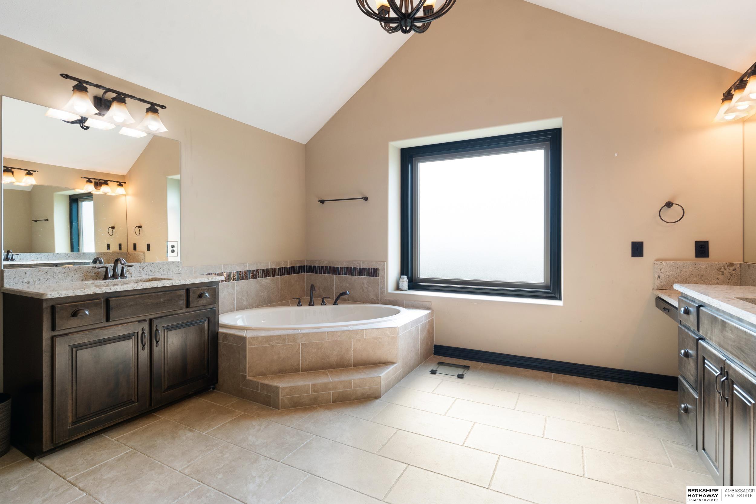 Omaha, Nebraska 68142, United States, 5 Bedrooms Bedrooms, ,5 BathroomsBathrooms,Residential,Active,177877