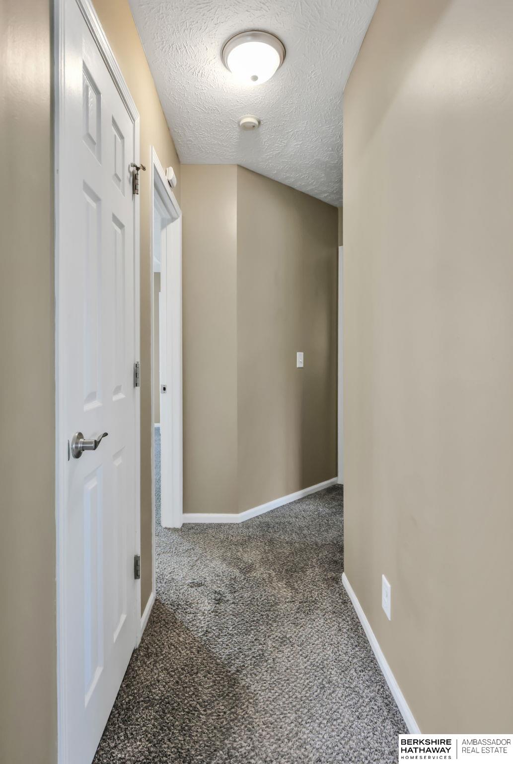 Papillion, Nebraska 68046, United States, 4 Bedrooms Bedrooms, ,3 BathroomsBathrooms,Residential,Active,220712