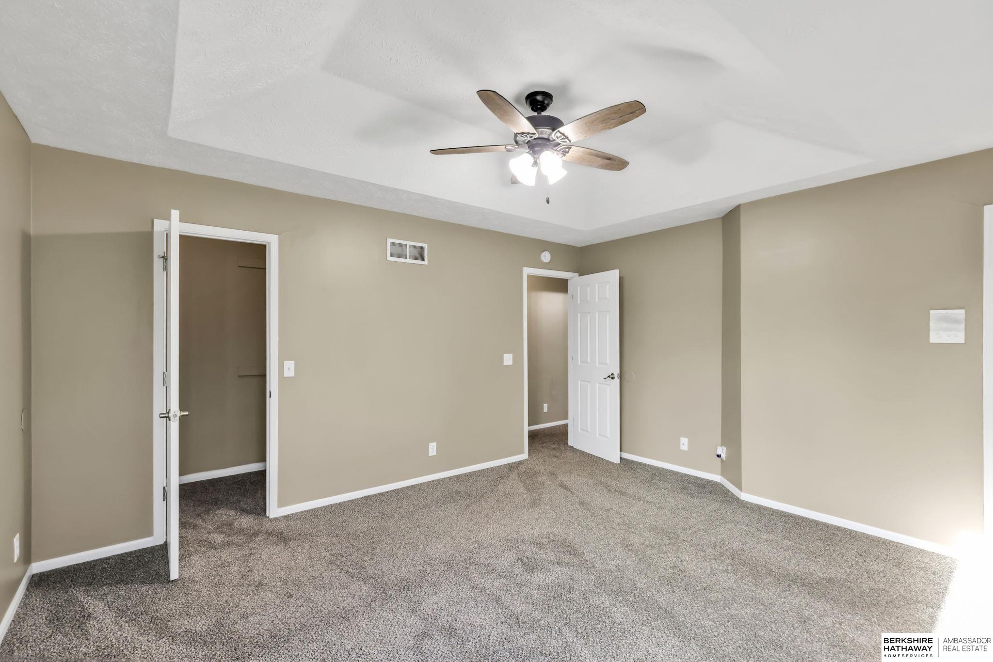 Papillion, Nebraska 68046, United States, 4 Bedrooms Bedrooms, ,3 BathroomsBathrooms,Residential,Active,220712