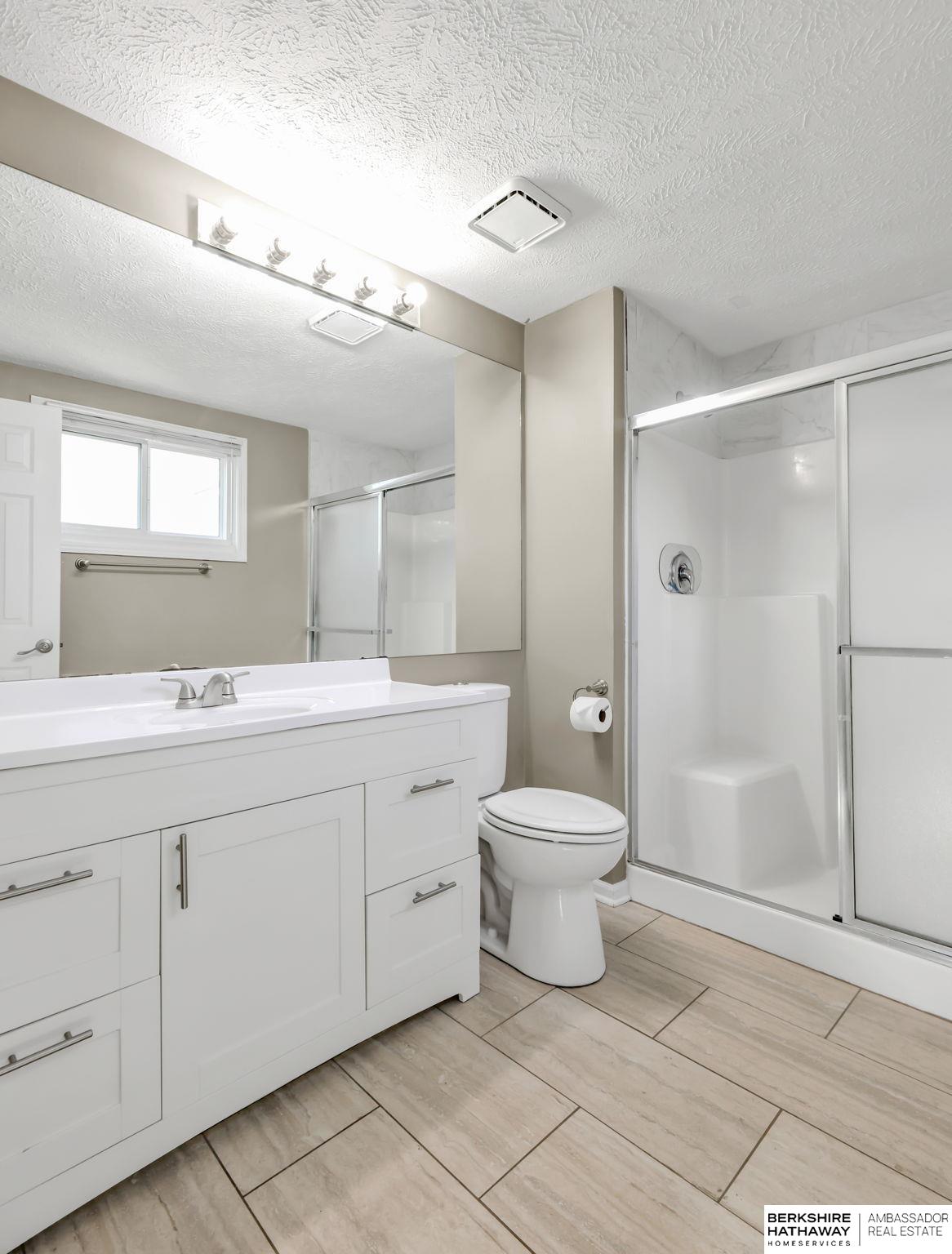 Papillion, Nebraska 68046, United States, 4 Bedrooms Bedrooms, ,3 BathroomsBathrooms,Residential,Active,220712