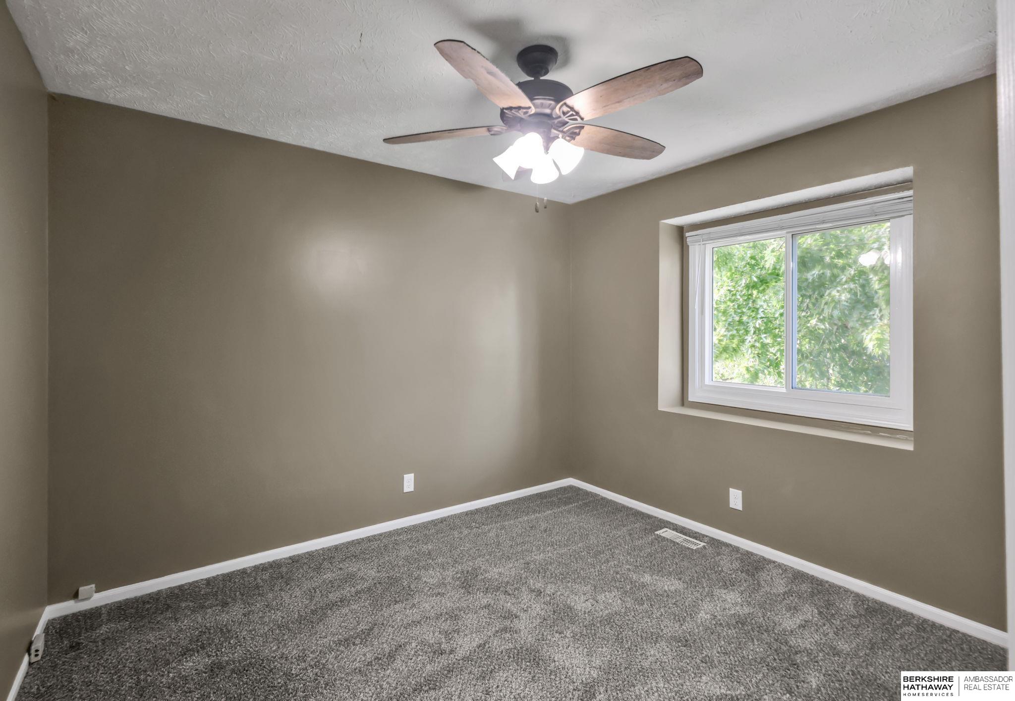 Papillion, Nebraska 68046, United States, 4 Bedrooms Bedrooms, ,3 BathroomsBathrooms,Residential,Active,220712