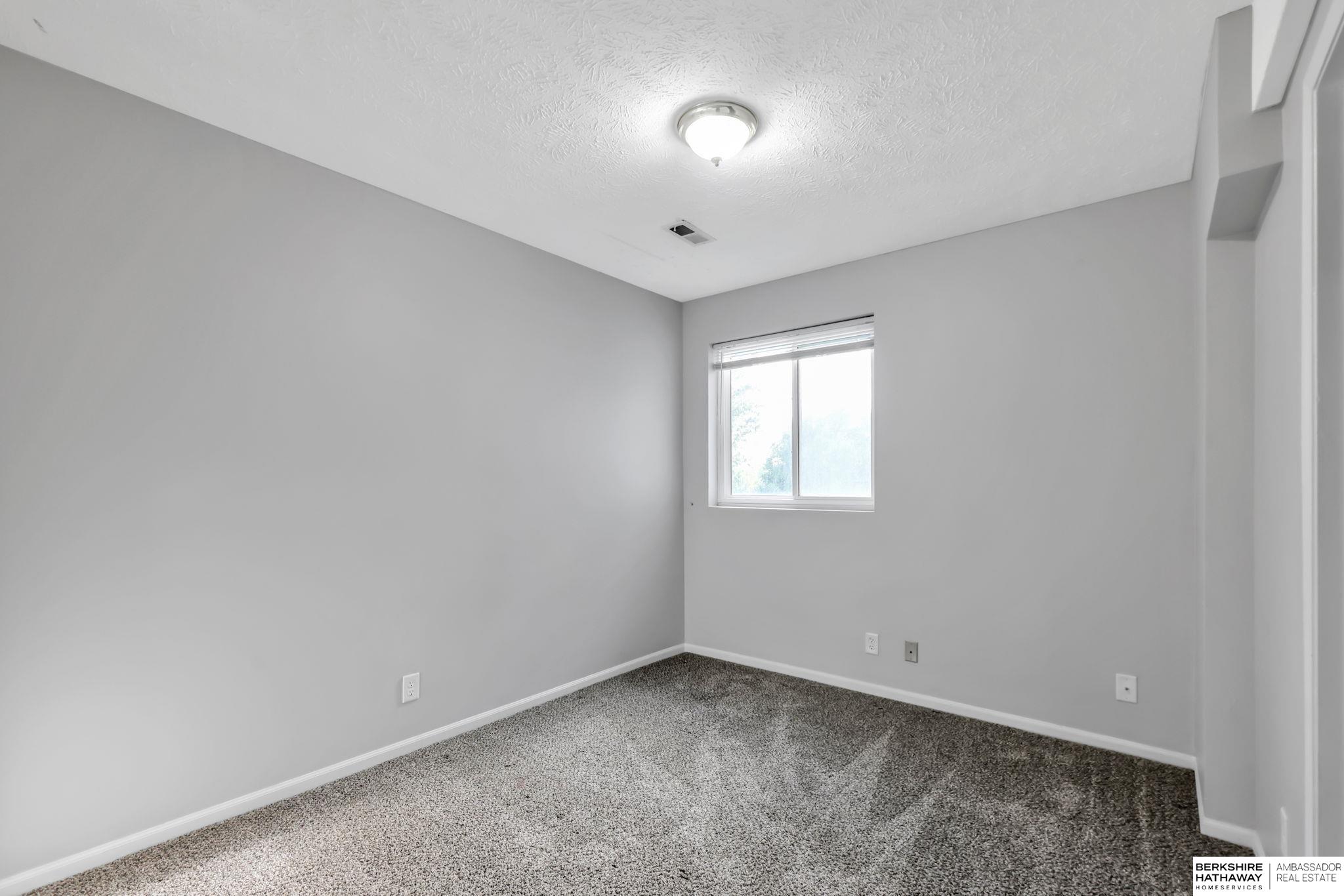 Papillion, Nebraska 68046, United States, 4 Bedrooms Bedrooms, ,3 BathroomsBathrooms,Residential,Active,220712