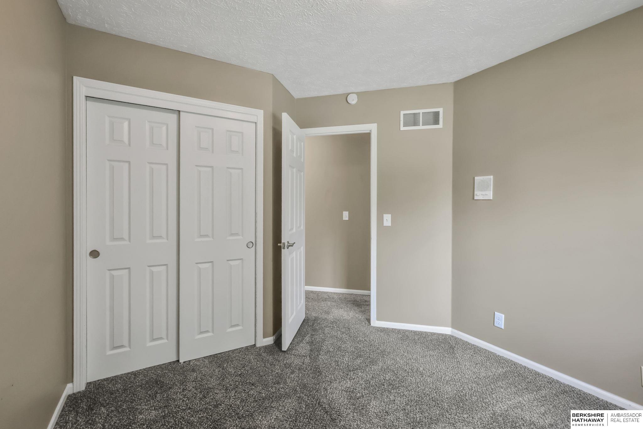 Papillion, Nebraska 68046, United States, 4 Bedrooms Bedrooms, ,3 BathroomsBathrooms,Residential,Active,220712