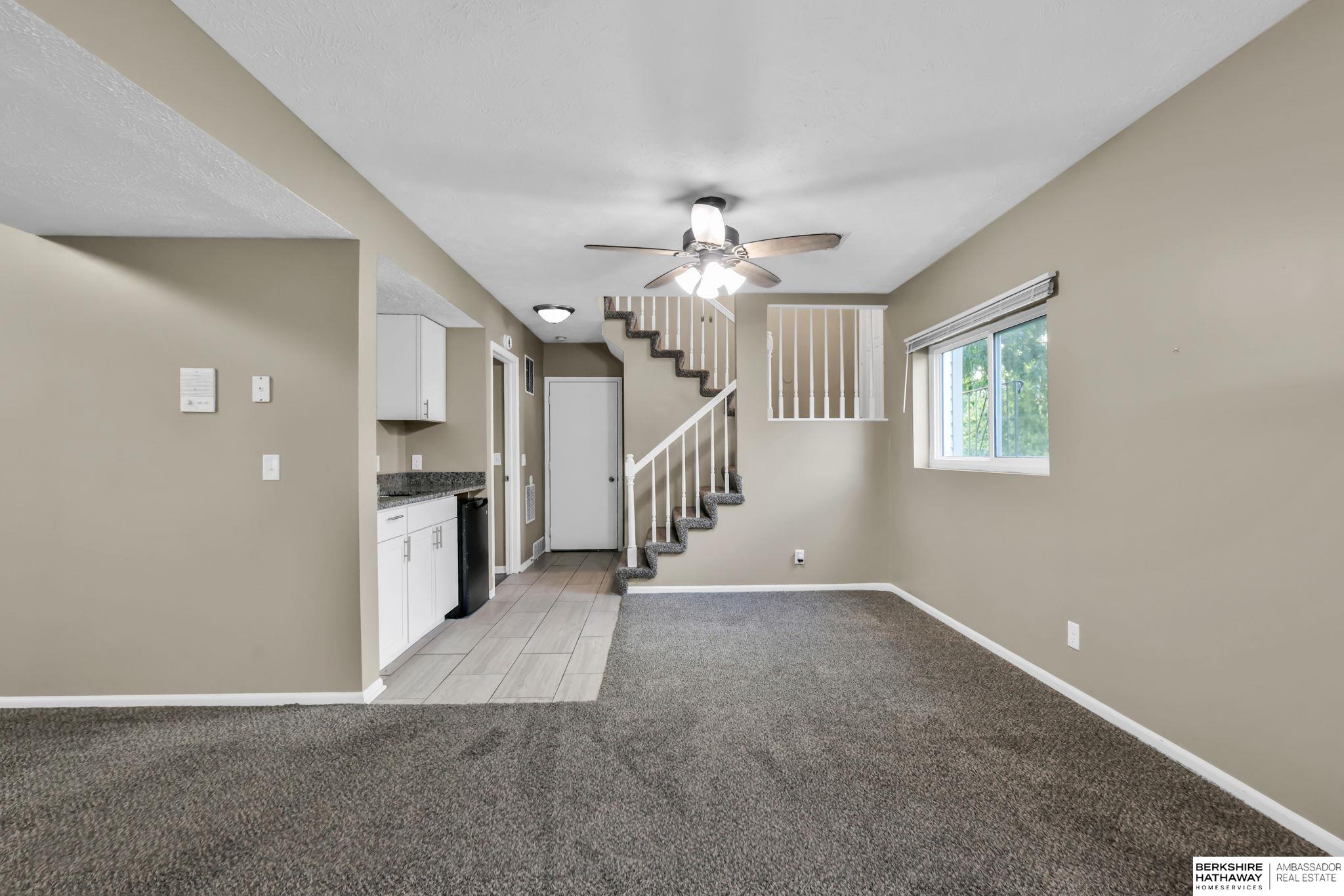 Papillion, Nebraska 68046, United States, 4 Bedrooms Bedrooms, ,3 BathroomsBathrooms,Residential,Active,220712