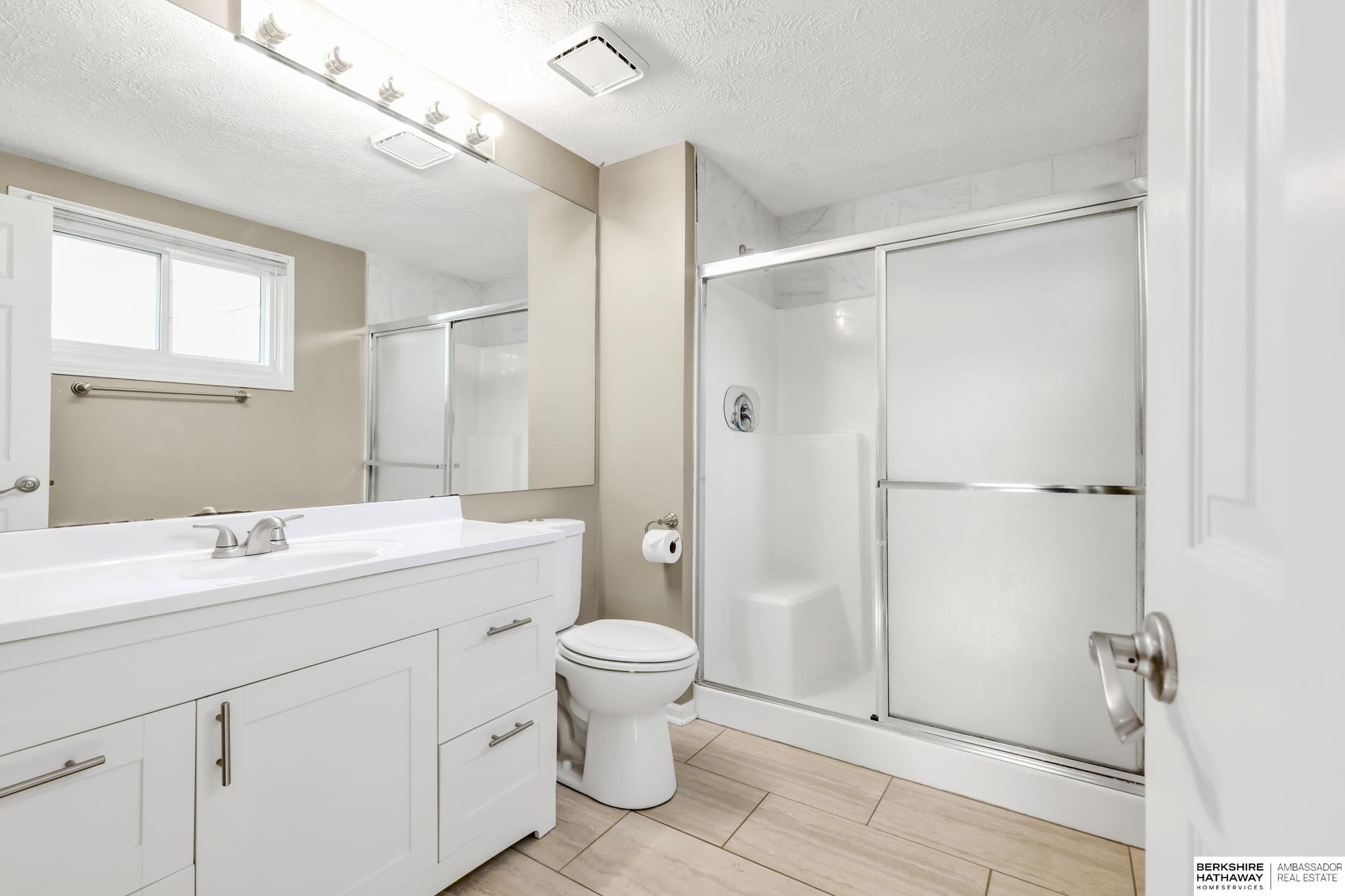 Papillion, Nebraska 68046, United States, 4 Bedrooms Bedrooms, ,3 BathroomsBathrooms,Residential,Active,220712