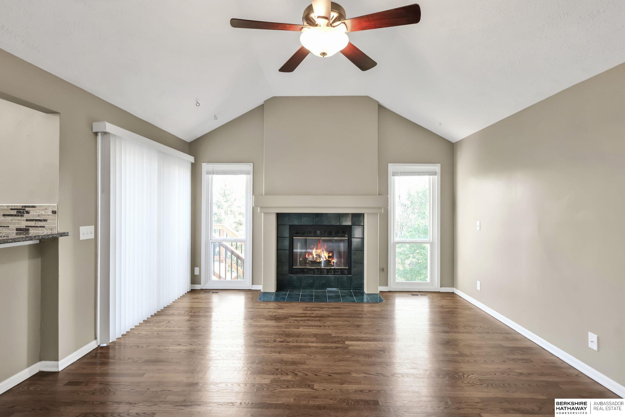 Papillion, Nebraska 68046, United States, 4 Bedrooms Bedrooms, ,3 BathroomsBathrooms,Residential,Active,220712