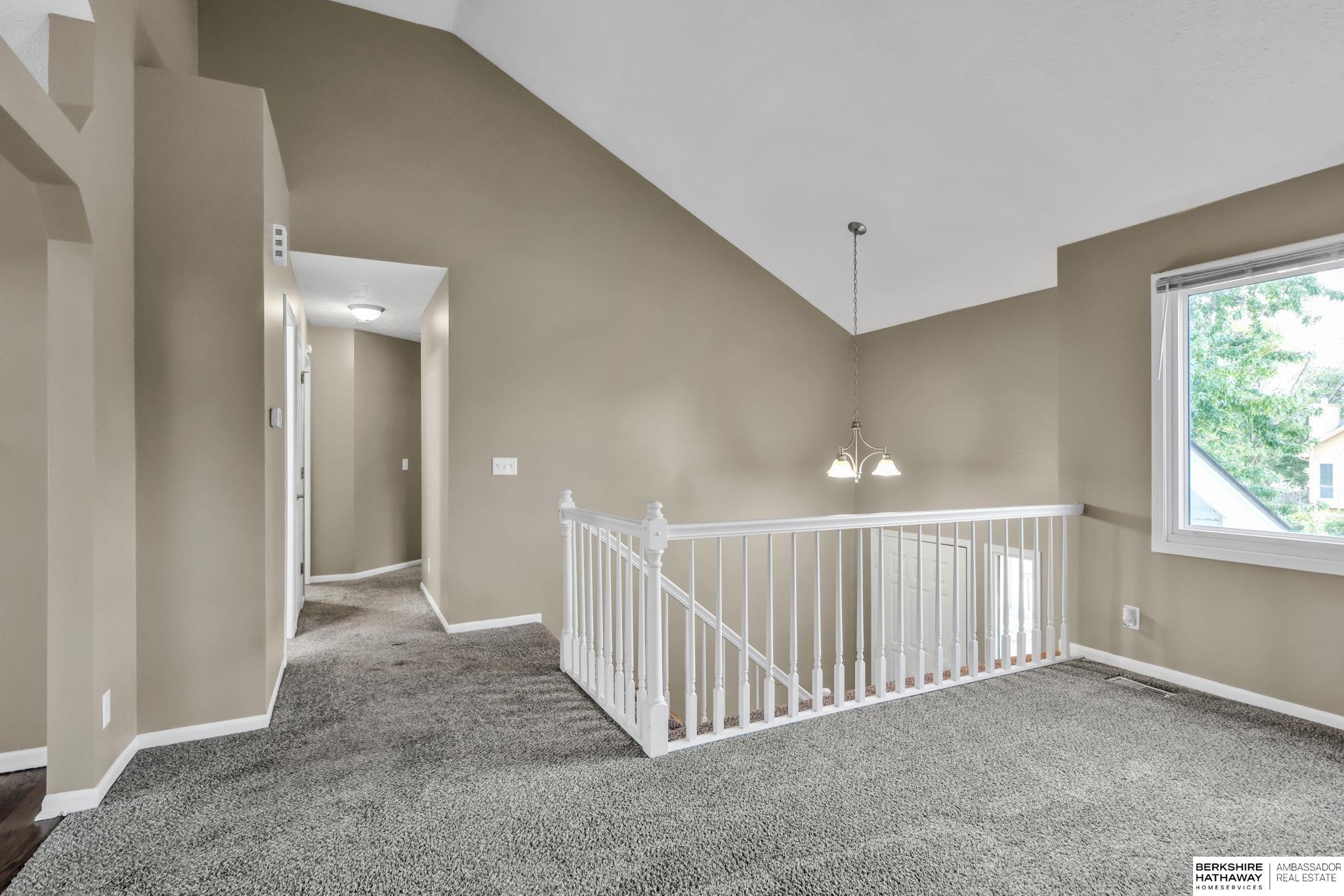 Papillion, Nebraska 68046, United States, 4 Bedrooms Bedrooms, ,3 BathroomsBathrooms,Residential,Active,220712