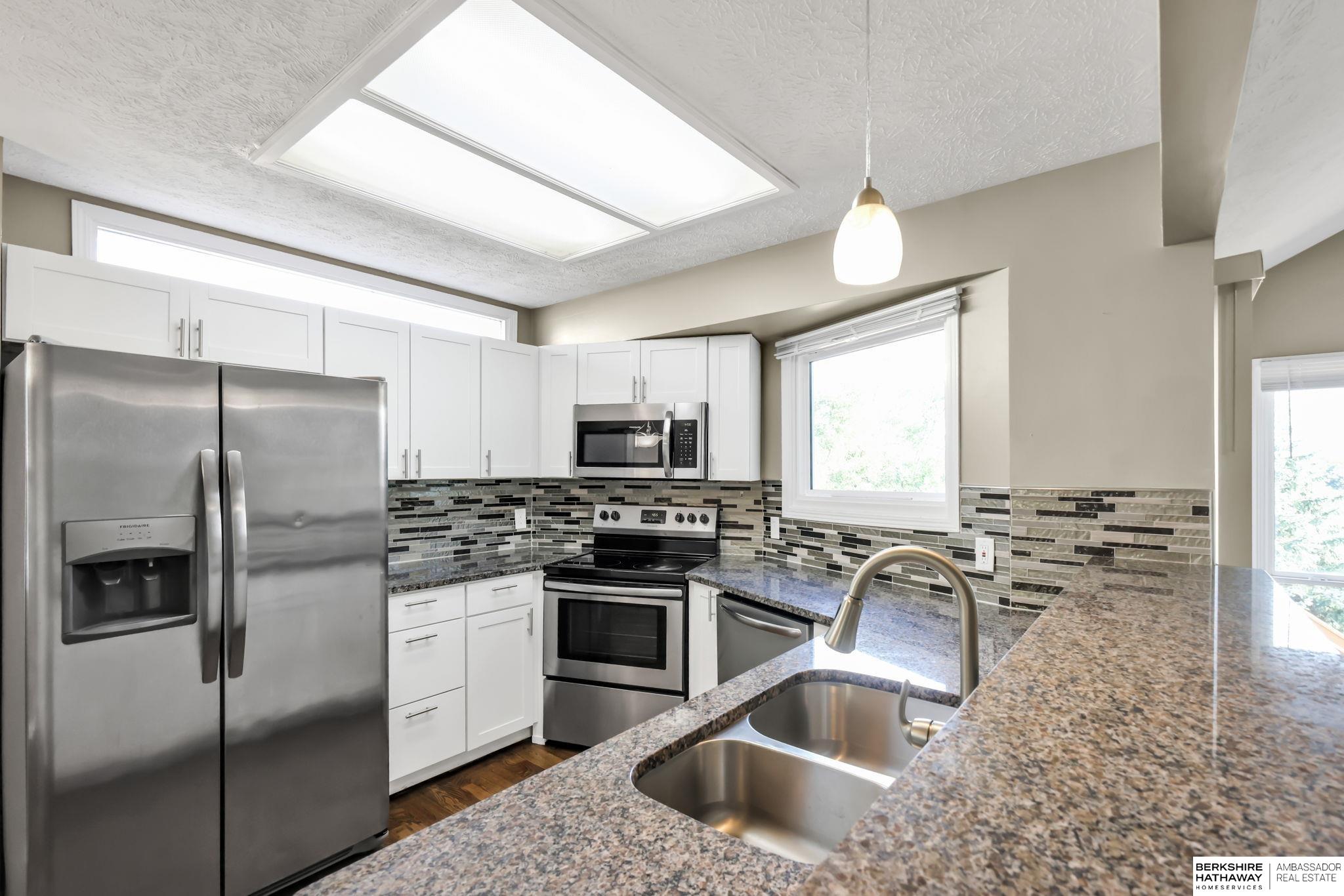 Papillion, Nebraska 68046, United States, 4 Bedrooms Bedrooms, ,3 BathroomsBathrooms,Residential,Active,220712