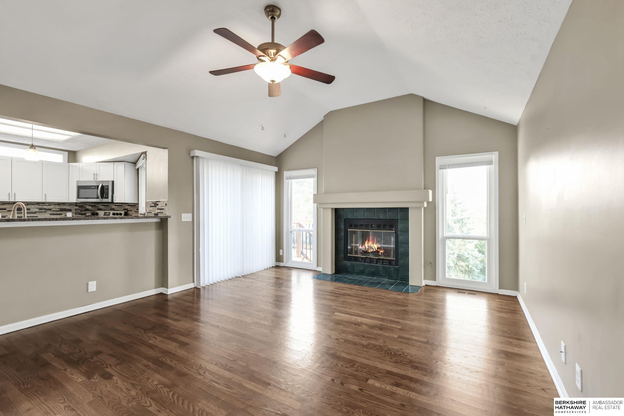 Papillion, Nebraska 68046, United States, 4 Bedrooms Bedrooms, ,3 BathroomsBathrooms,Residential,Active,220712