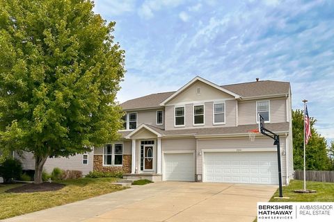 Photo of 2241 Glacier Drive, Papillion, NE 68046 (MLS # 22526875)
