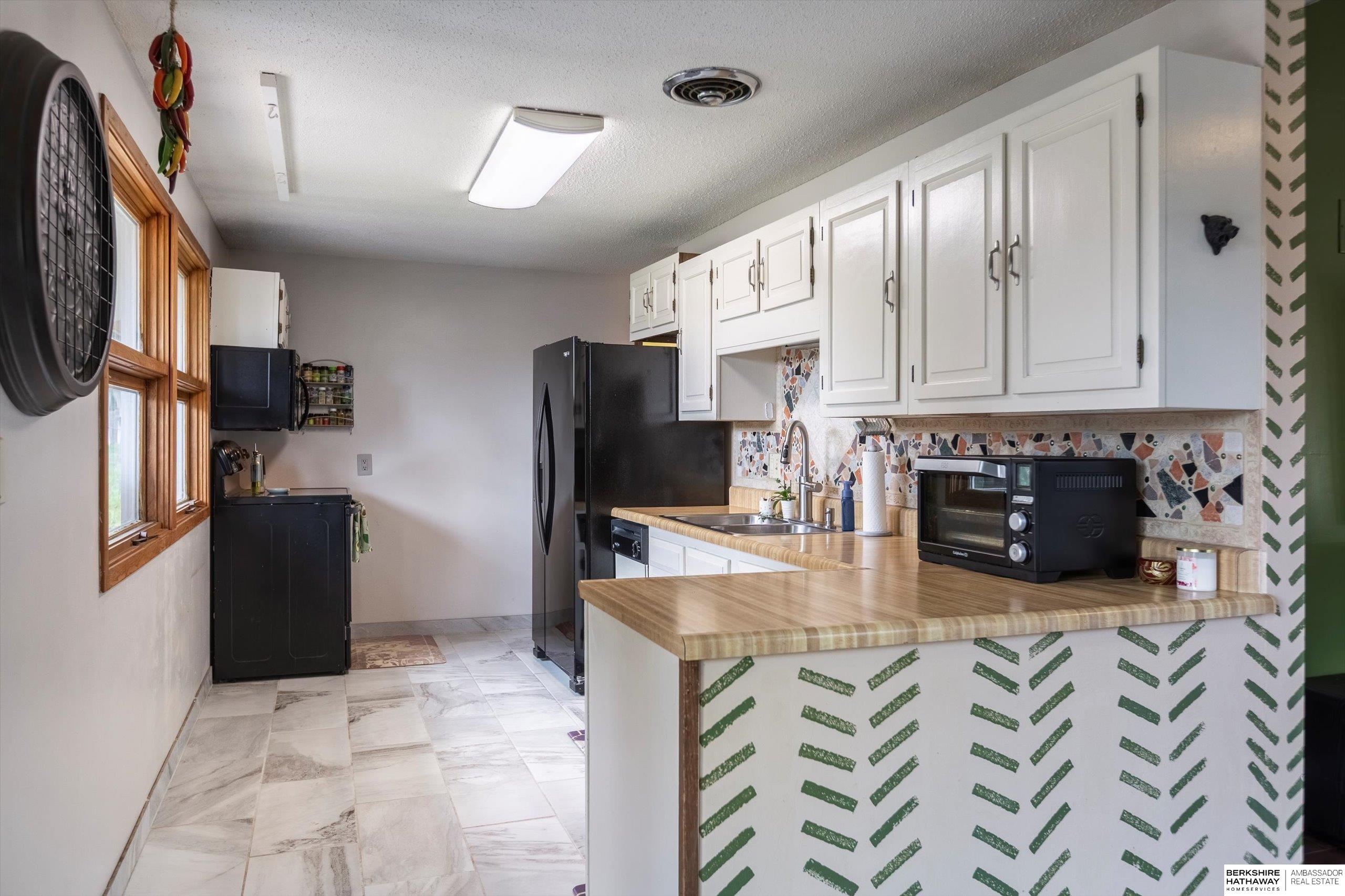 Omaha, Nebraska 68134, United States, 3 Bedrooms Bedrooms, ,2 BathroomsBathrooms,Residential,Active,221920