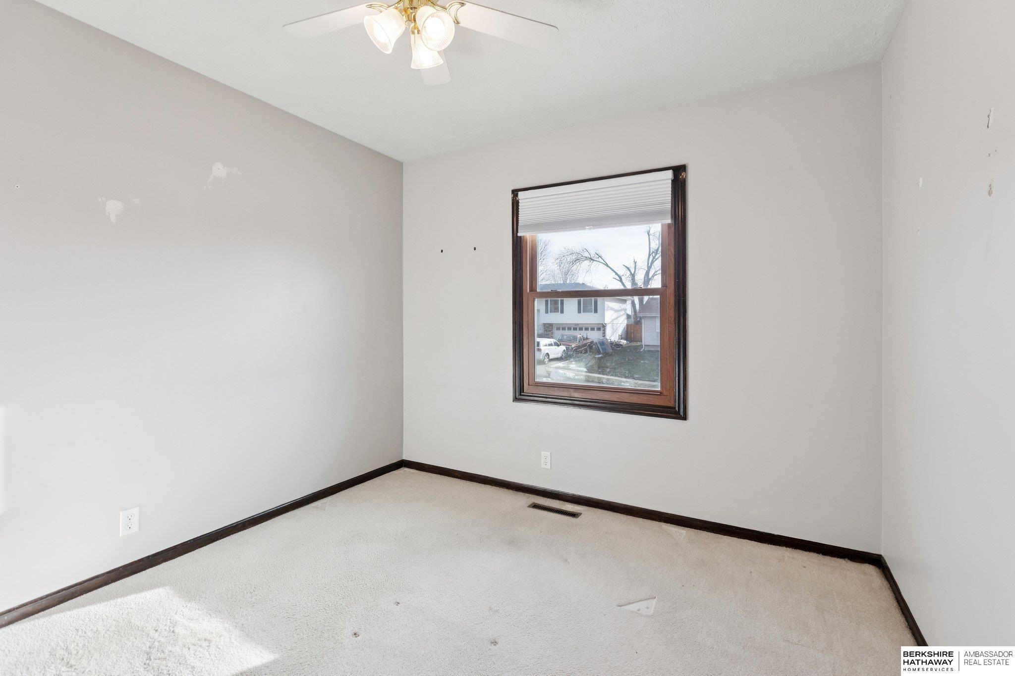 Omaha, Nebraska 68137, United States, 3 Bedrooms Bedrooms, ,2 BathroomsBathrooms,Residential,Active,256835