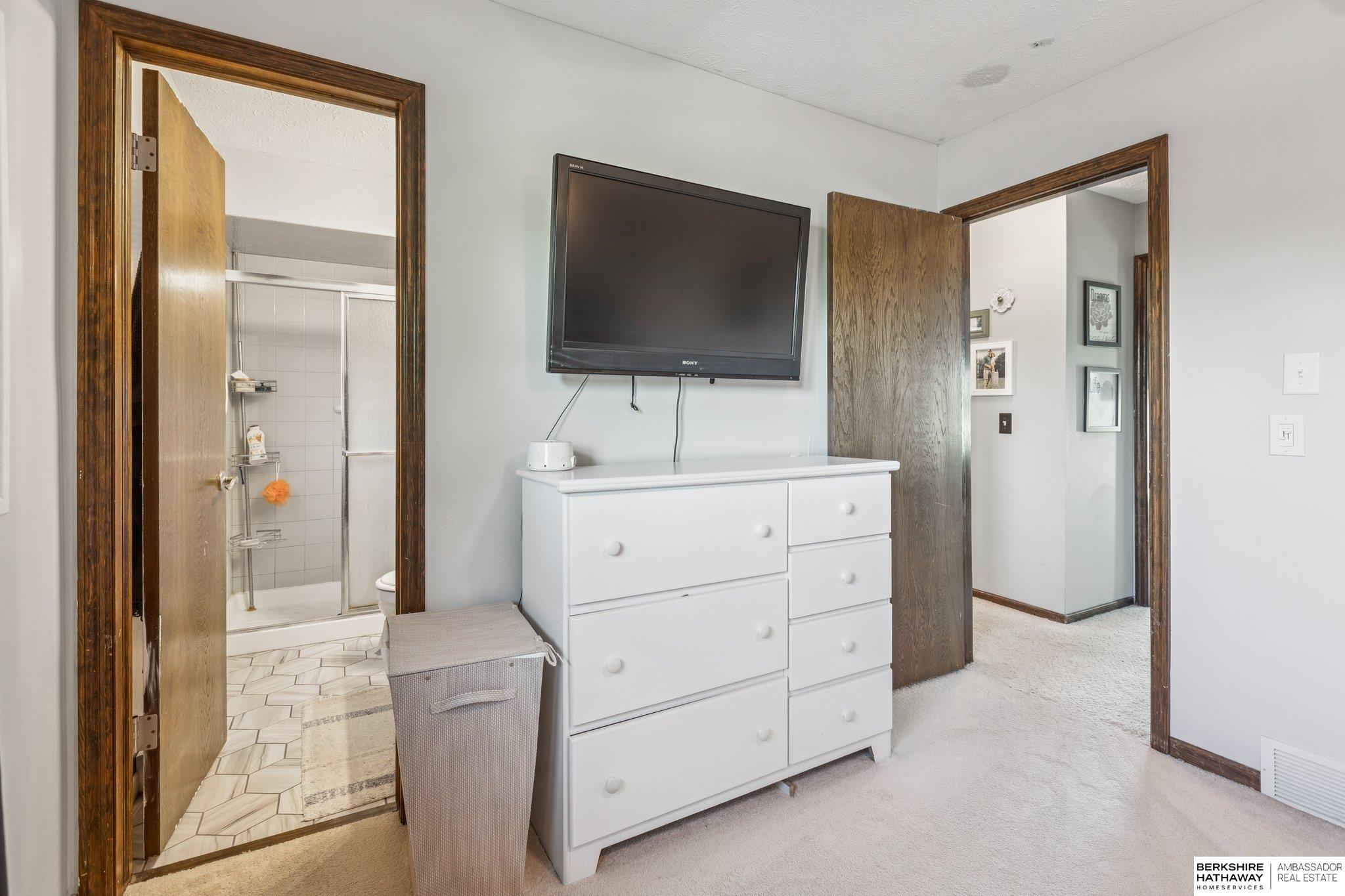 Omaha, Nebraska 68137, United States, 3 Bedrooms Bedrooms, ,2 BathroomsBathrooms,Residential,Active,256835