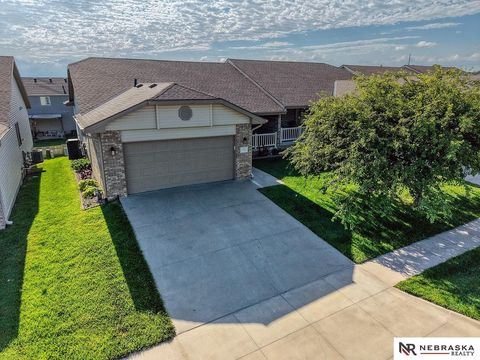 Photo of 2432 N 87th Street, Lincoln, NE 68507 (MLS # 22616938)