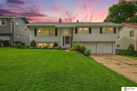 Photo of 5029 Arbor Circle, Omaha, NE 68106 (MLS # 22521725)