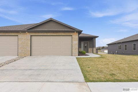 Photo of 323 Deep Water Drive, Lincoln, NE 68527 (MLS # 22609877)