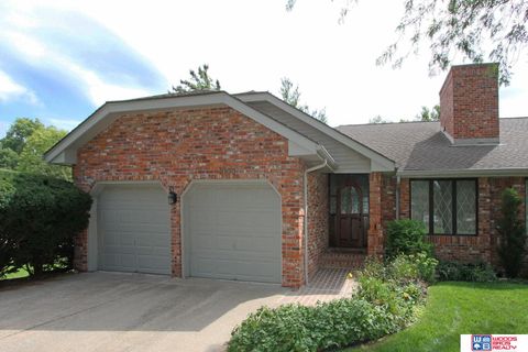 Photo of 2100 Heritage Pines Court, Lincoln, NE 68506 (MLS # 22534085)