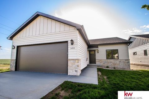 Photo of 1450 Montana Street, Superior, NE 68978 (MLS # 22534287)
