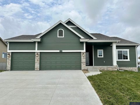 Photo of 9115 S 177 Street, Omaha, NE 68136 (MLS # 22607184)