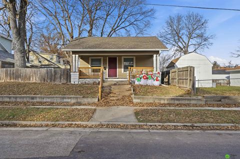 Photo of 2520 Garfield Street, Lincoln, NE 68502 (MLS # 22601967)