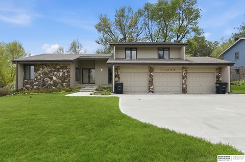 Photo of 13025 Shirley Street, Omaha, NE 68144 (MLS # 22611094)