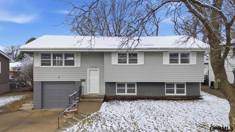Photo of 2916 S 137th Street, Omaha, NE 68144 (MLS # 22607476)