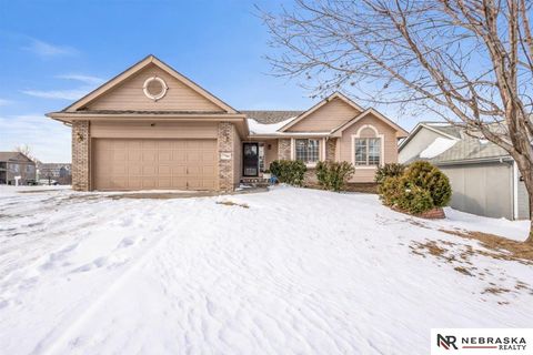 Photo of 7704 N 83rd Street, Omaha, NE 68122 (MLS # 22604980)