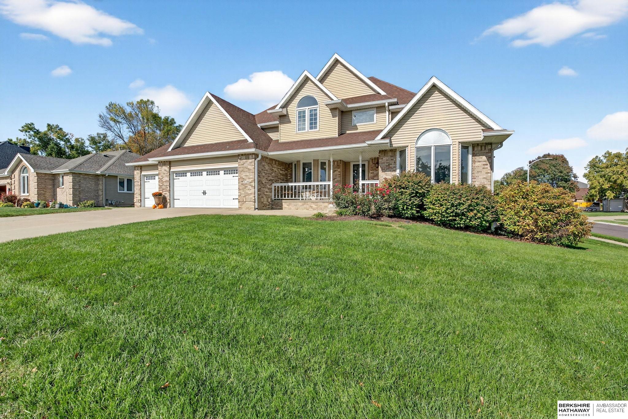 Papillion, Nebraska 68046, United States, 5 Bedrooms Bedrooms, ,3 BathroomsBathrooms,Residential,Active,228996