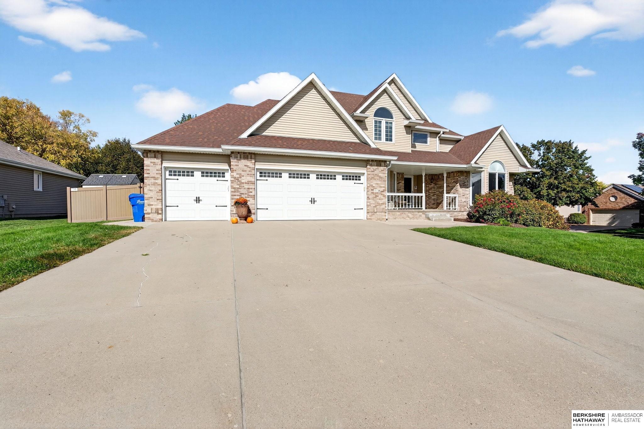 Papillion, Nebraska 68046, United States, 5 Bedrooms Bedrooms, ,3 BathroomsBathrooms,Residential,Active,228996