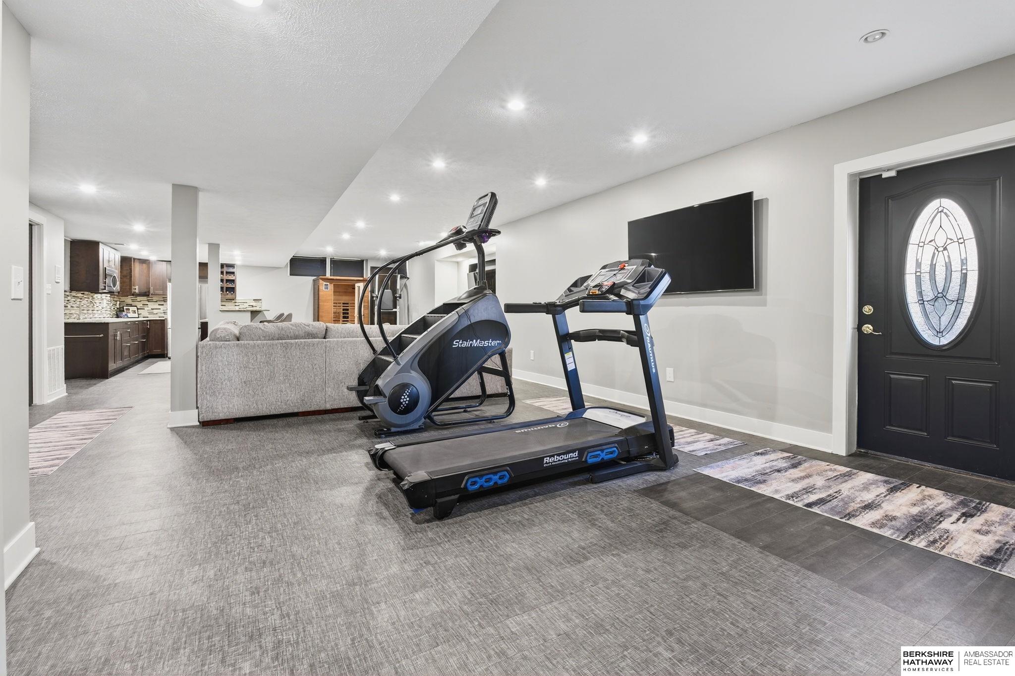 Papillion, Nebraska 68046, United States, 5 Bedrooms Bedrooms, ,3 BathroomsBathrooms,Residential,Active,228996