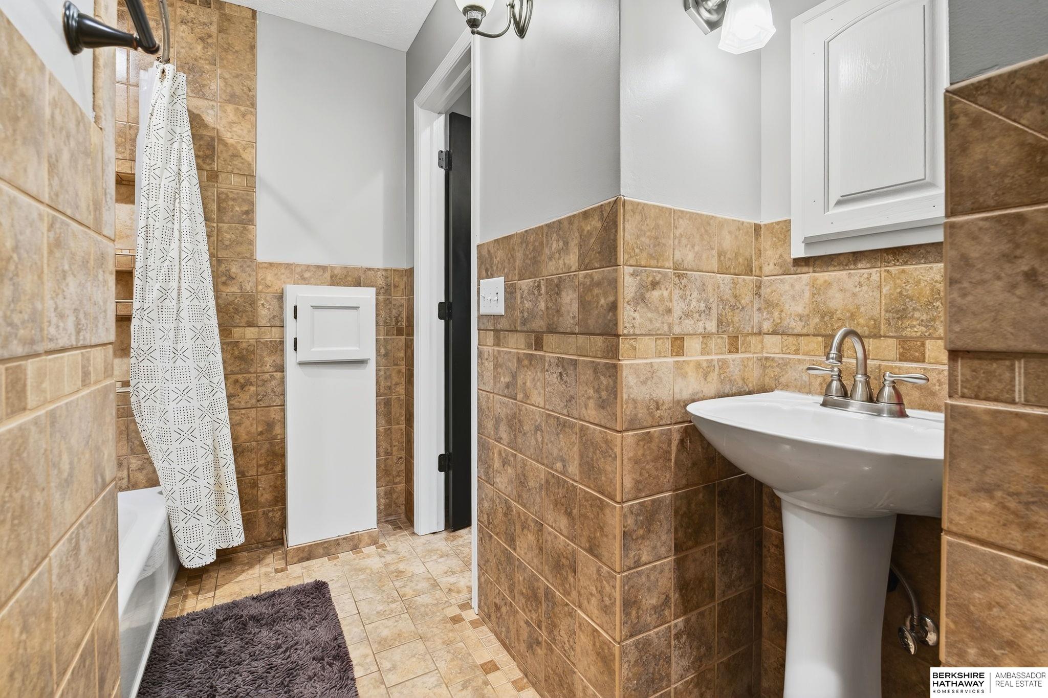 Papillion, Nebraska 68046, United States, 5 Bedrooms Bedrooms, ,3 BathroomsBathrooms,Residential,Active,228996