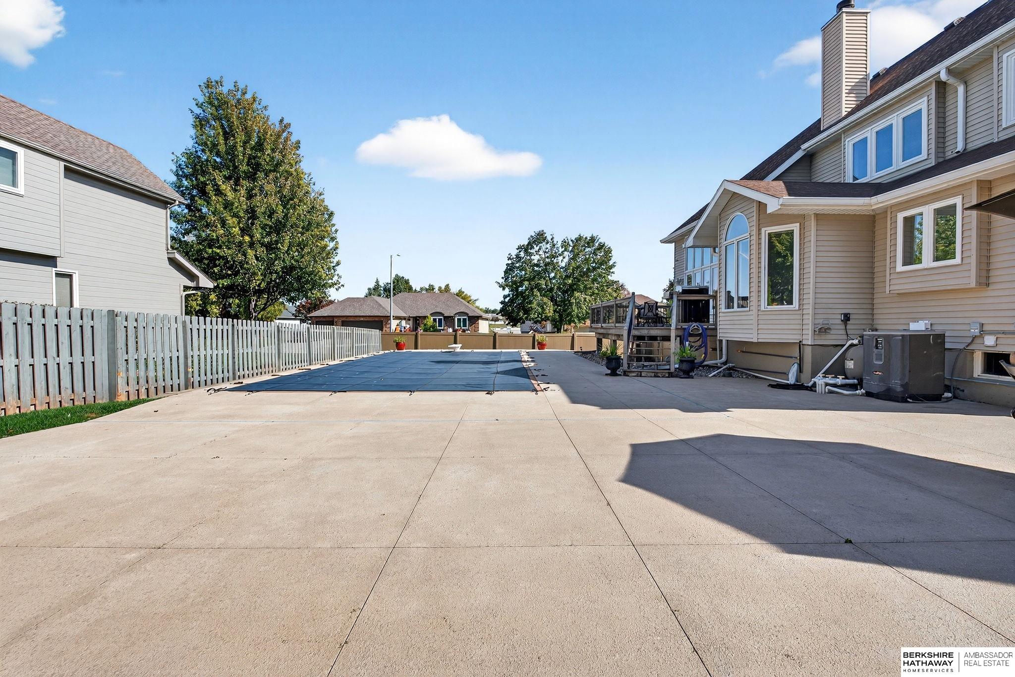 Papillion, Nebraska 68046, United States, 5 Bedrooms Bedrooms, ,3 BathroomsBathrooms,Residential,Active,228996