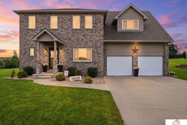 830 FAIRWAY CT, CRETE, NE 68333 - Image be45e84f3f2a4d26bd236af565fbb9a6/2900869342