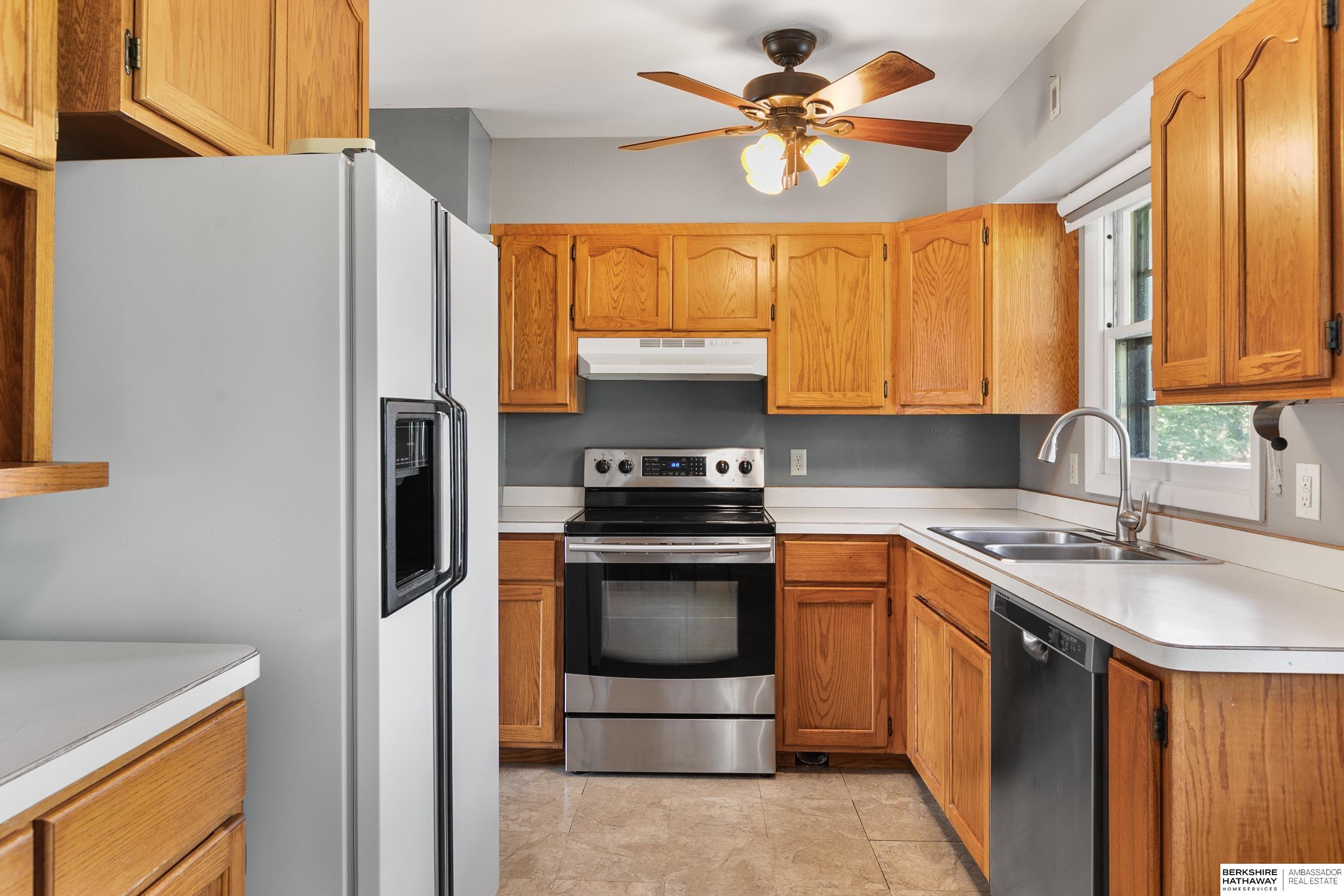 Lincoln, Nebraska 68506, United States, 3 Bedrooms Bedrooms, ,2 BathroomsBathrooms,Residential,Active,206728