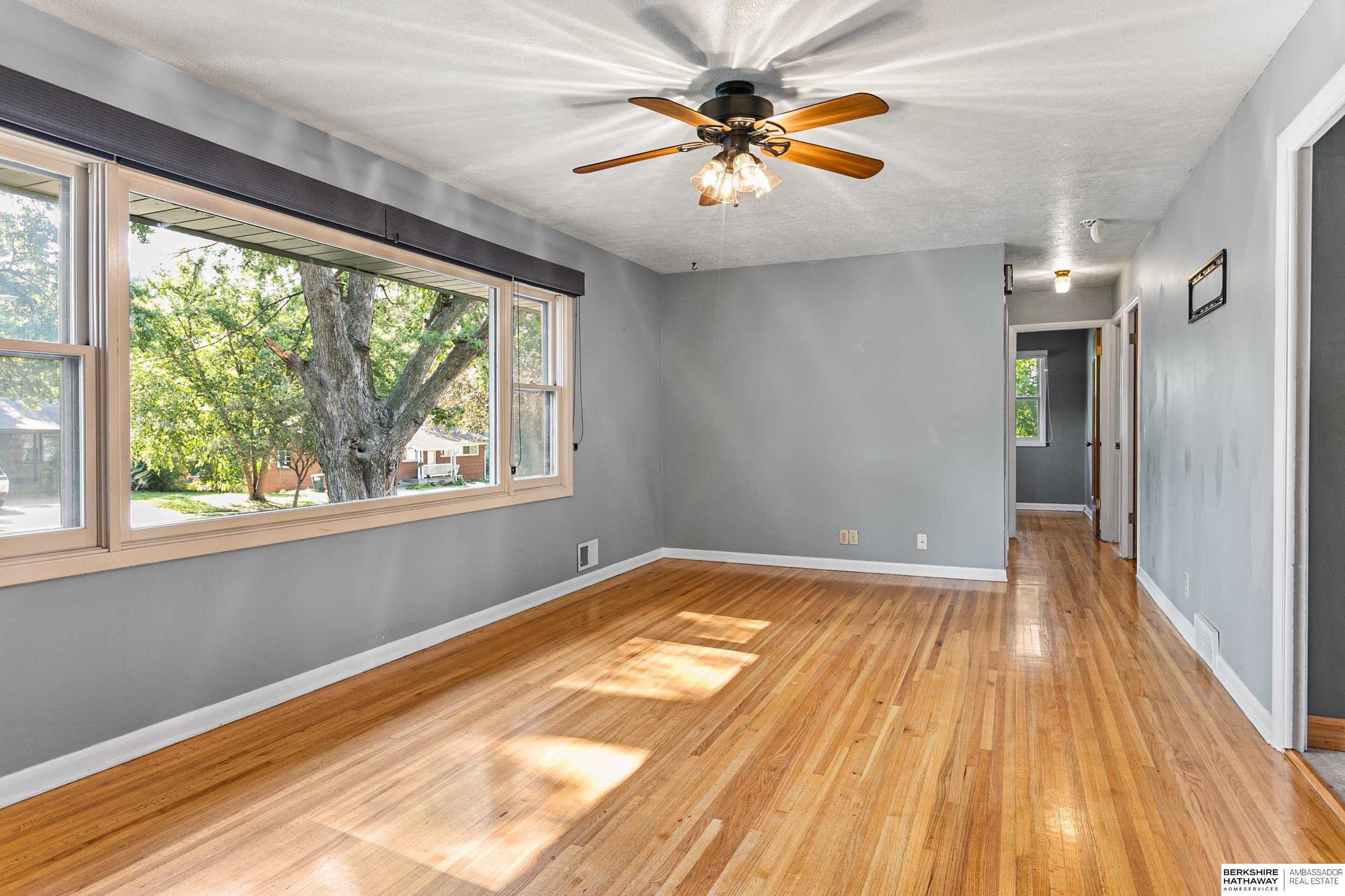 Lincoln, Nebraska 68506, United States, 3 Bedrooms Bedrooms, ,2 BathroomsBathrooms,Residential,Active,206728