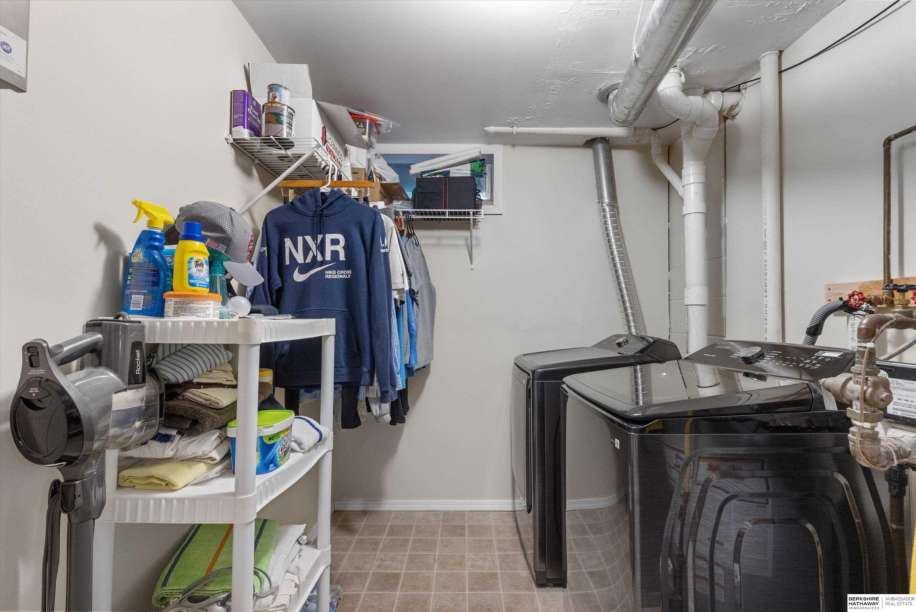 Papillion, Nebraska 68046, United States, 3 Bedrooms Bedrooms, ,2 BathroomsBathrooms,Residential,Pending,204073