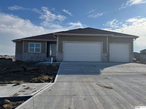 Photo of 21417 Z Street, Elkhorn, NE 68022 (MLS # 22604220)