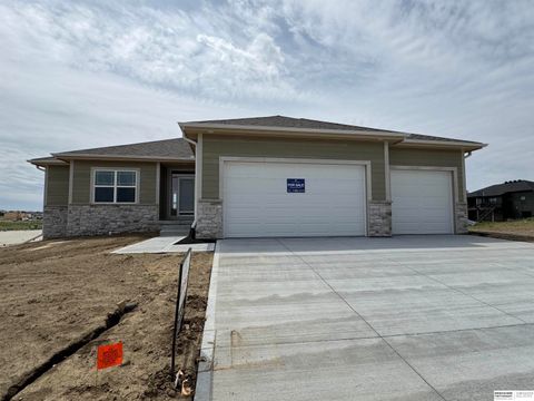 Photo of 21417 Z Street, Elkhorn, NE 68022 (MLS # 22604220)