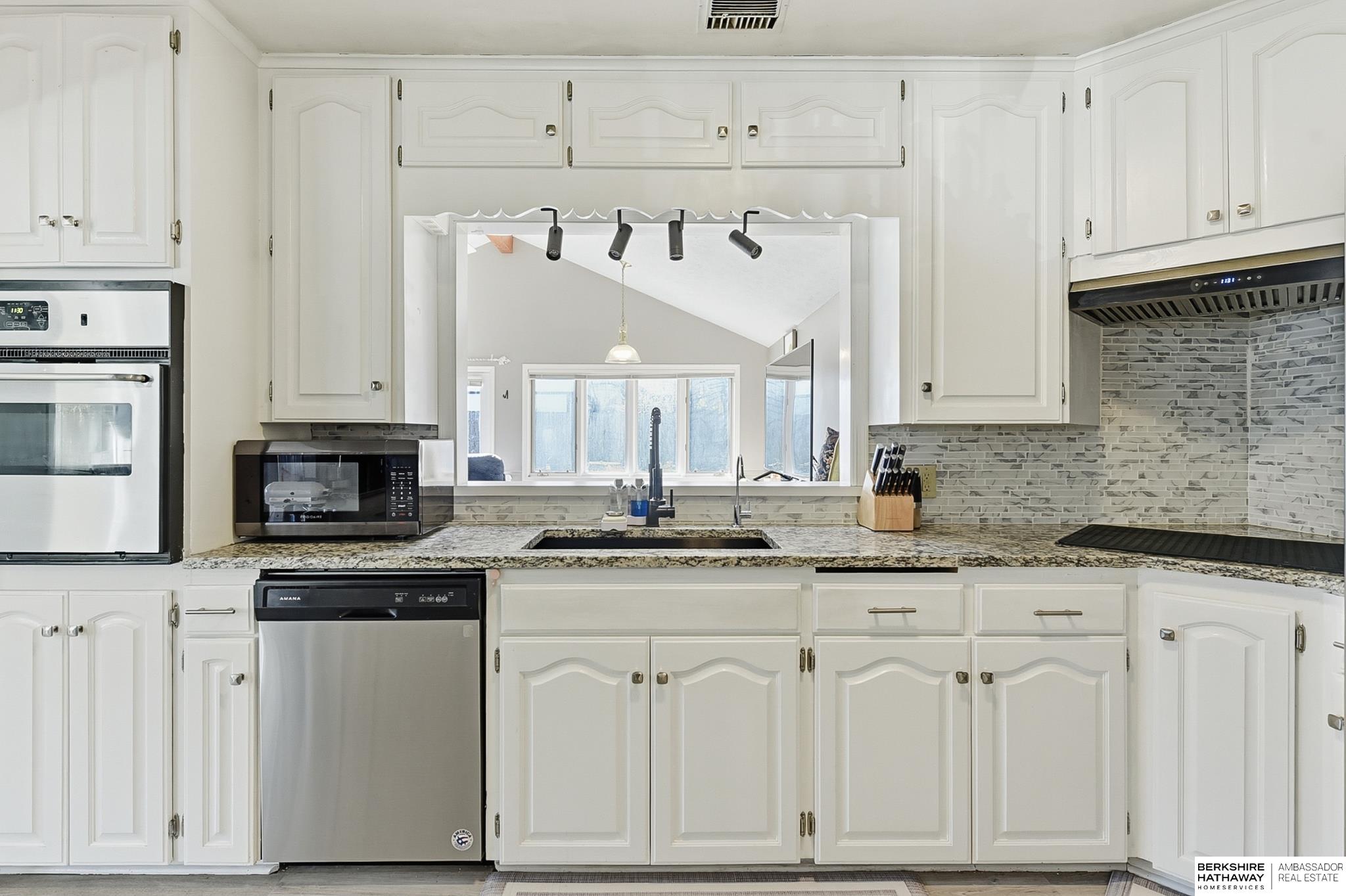 Papillion, Nebraska 68046, United States, 3 Bedrooms Bedrooms, ,2 BathroomsBathrooms,Residential,Active,254737