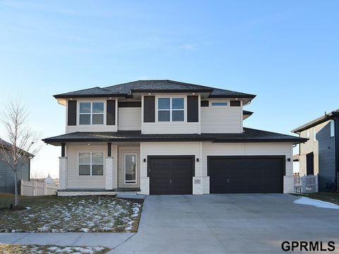 Photo of 18421 Merion Drive, Omaha, NE 68136 (MLS # 22601047)