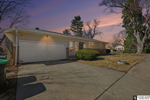 Photo of 5405 Browne Street, Omaha, NE 68104 (MLS # 22612845)