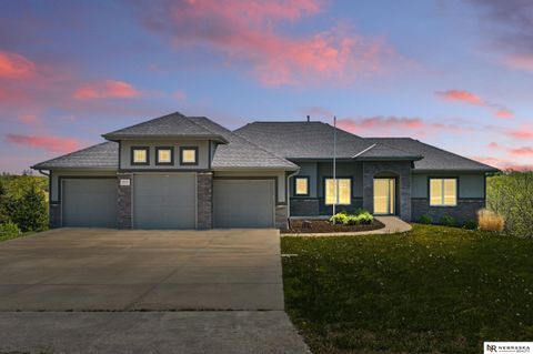 MLS: 22511937