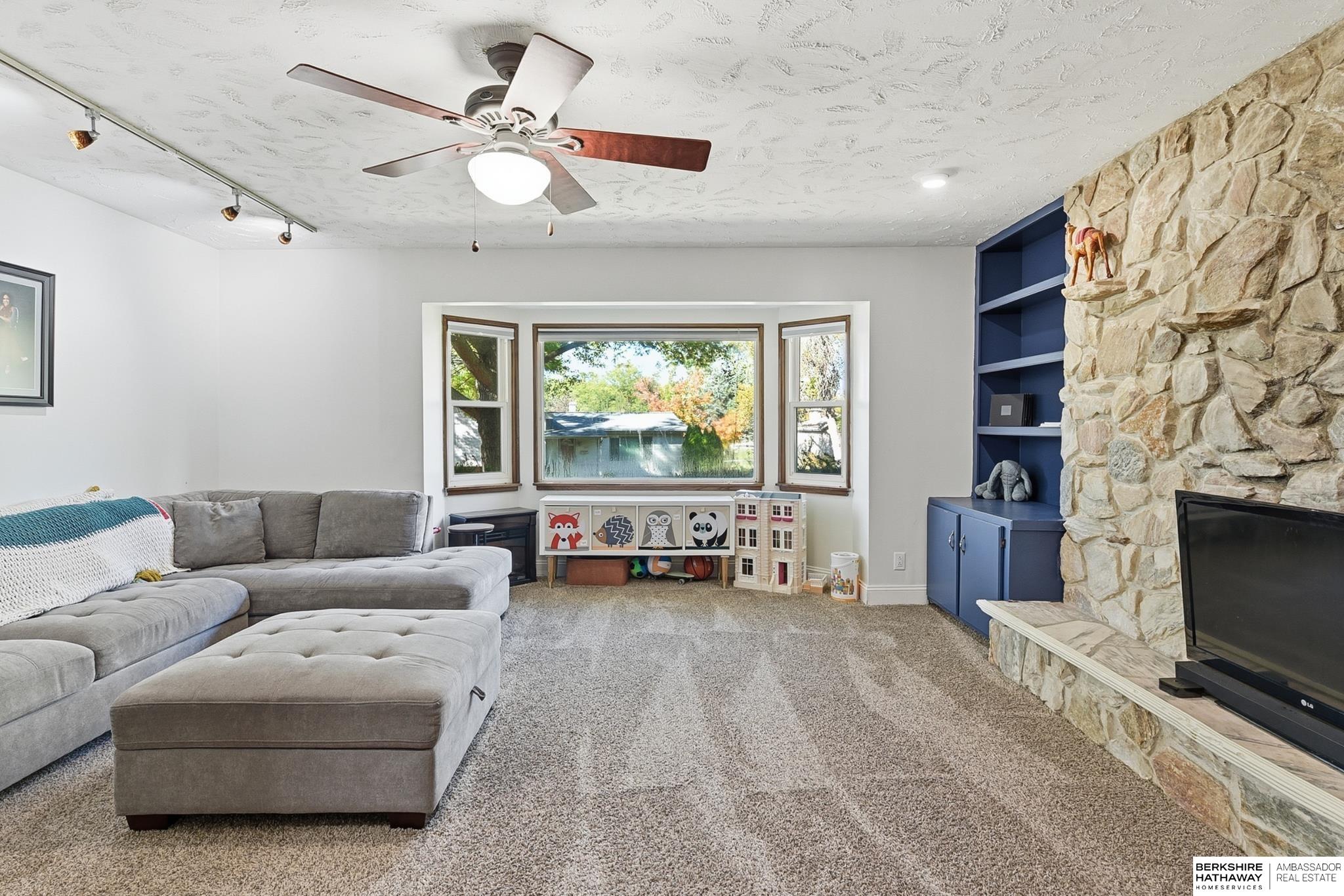 Omaha, Nebraska 68134, United States, 3 Bedrooms Bedrooms, ,2 BathroomsBathrooms,Residential,Active,234554